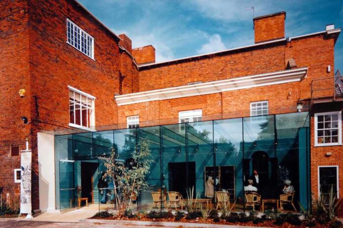 Broadfield House Glass Museum